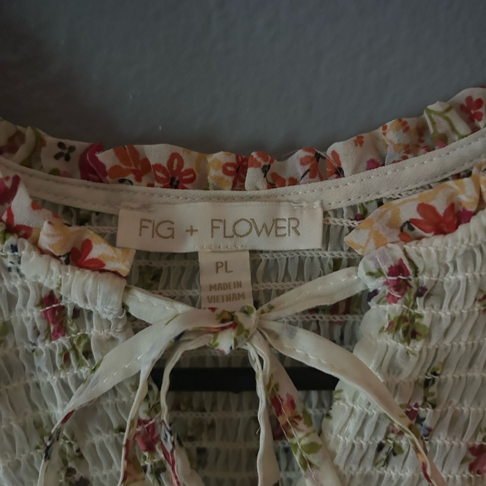 Floral sheer top - Picture 2 of 3
